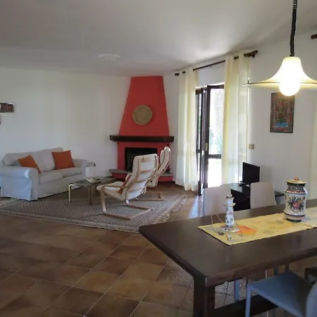Villa Marinella Fronte Lago