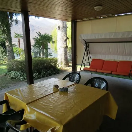 Marinella Fronte Lago Villa