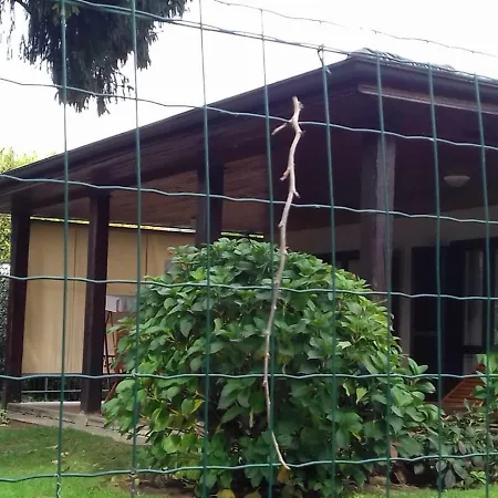 Marinella Fronte Lago Villa