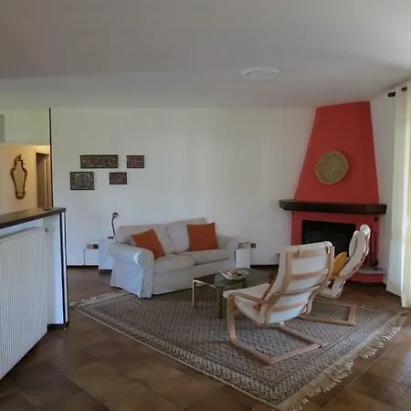Villa Marinella Fronte Lago