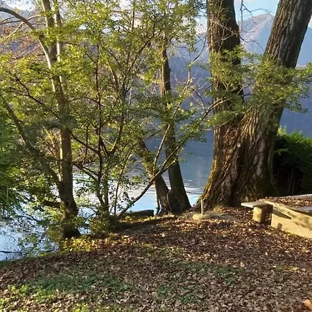 Marinella Fronte Lago Villa